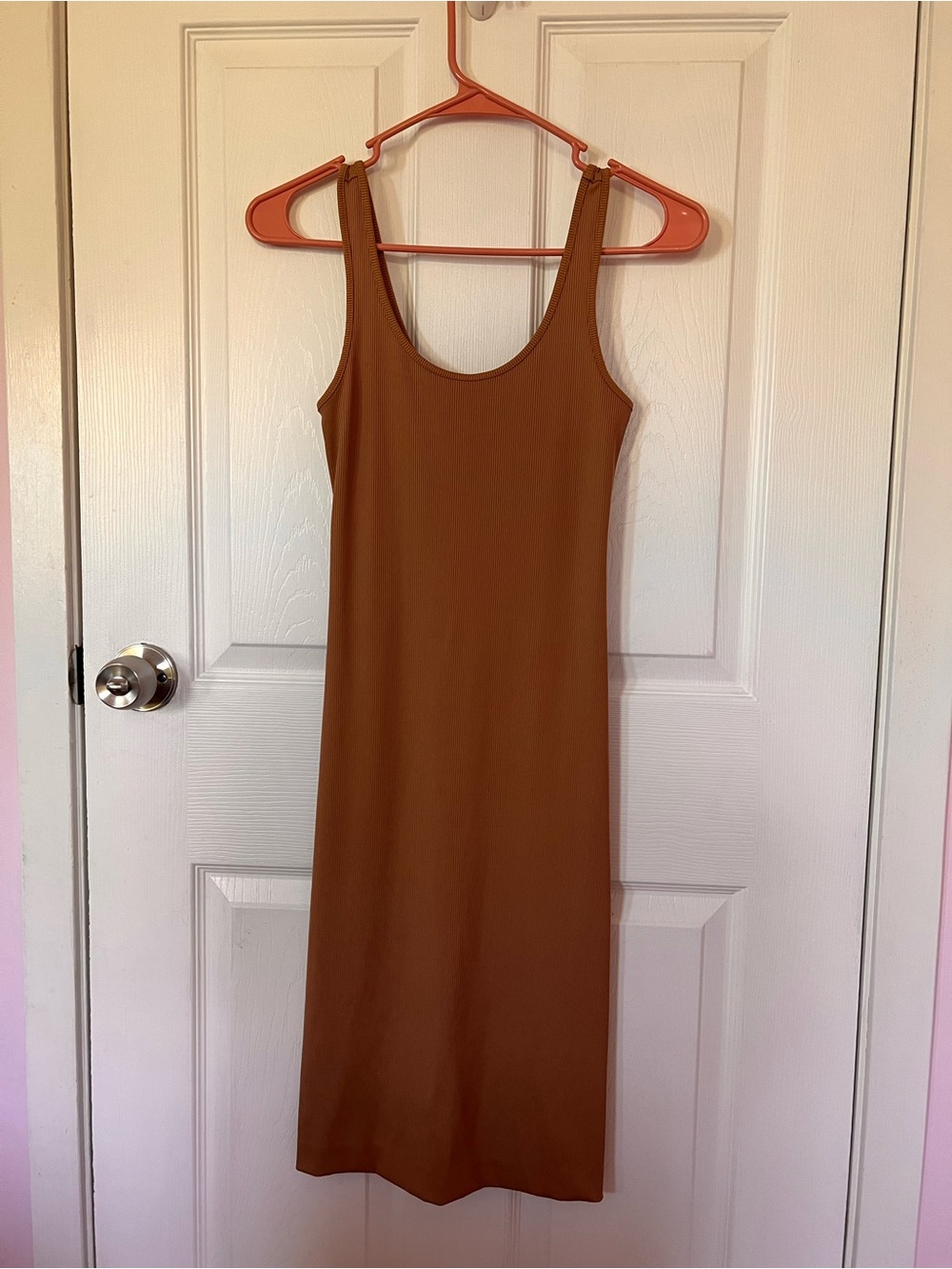 Express Sleeveless Scoop Midi Dress - Brown